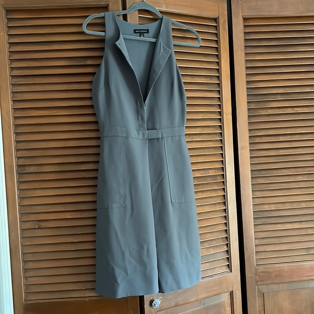 Grey banana republic midi dress